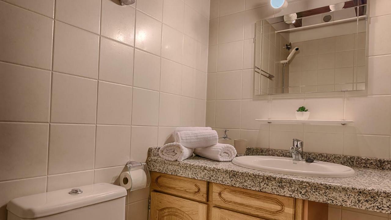 Saplan Real Estate Montlude Apartment เลส ภายนอก รูปภาพ